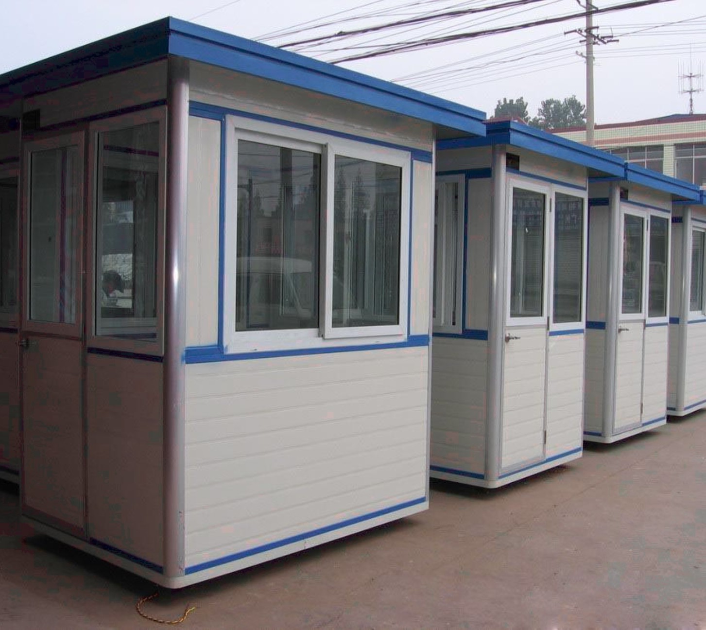 重慶不銹鋼崗?fù)こ善凡输摫０不顒又伟查T衛(wèi)崗?fù)?移動房